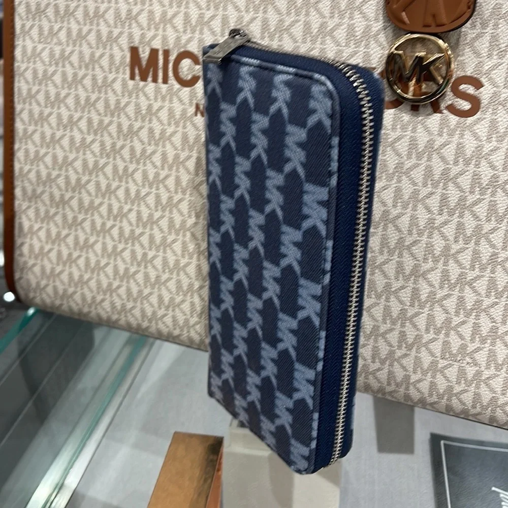 Michael Kors Men’s Women’s Cooper Tech Zip Around Wallet Navy Multi Unisex NWT